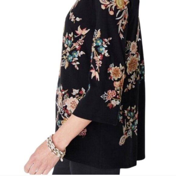 J Jill Valley Flowers Embroidered Knit Black Top Size Lg - Picture 9 of 10